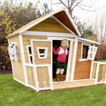 Дървена къща за игра с веранда, бял и натурален цвят, подходяща за деца 3+ години, играчки за навън