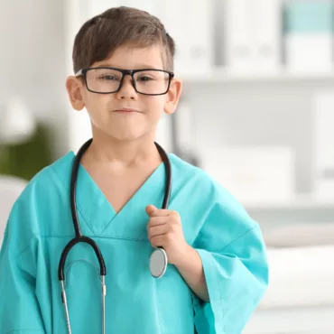 Ролева игра лекар с костюм и стетоскоп