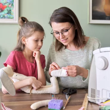 Комплект за шиене на кукли с плат и игла за момичета, творческа игра с текстил и прежда