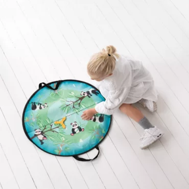 Занимателна игра с панди и хвърляне на торбички, за момичета над 3 години