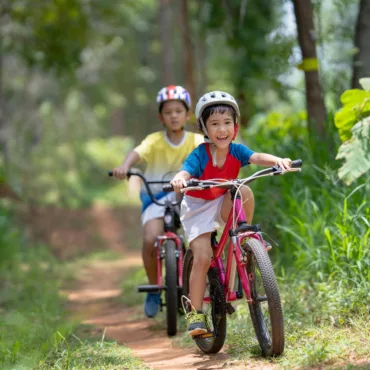 Велосипеди за деца с педали, цветни рамки, подходящи за каране в парк, стоманена конструкция, за 4+ години