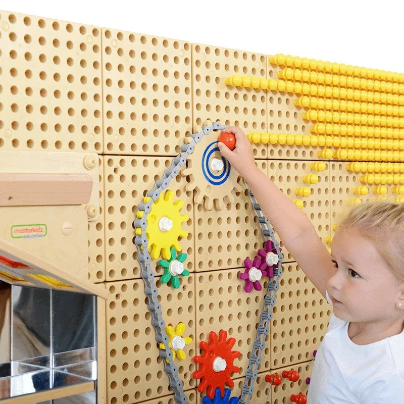 Комплект зъбни колела и верига Masterkidz за STEM дъска с дете