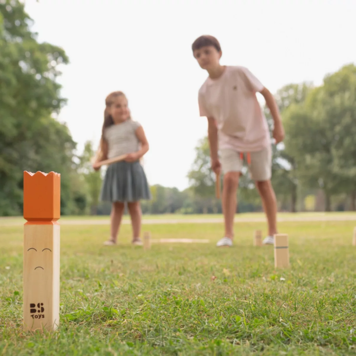 Кралска дървена игра Kubb – висок цар с оранжева корона, BS Toys, 8+