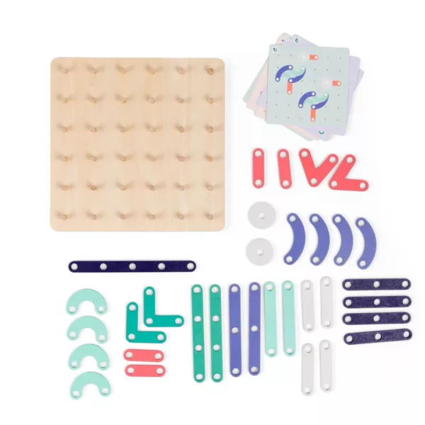 Дървен Геопланк STEM игра от BS Toys елементи и дъска