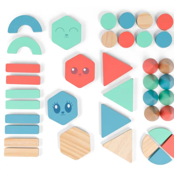 Дървен конструктор с форми и цветове BS Toys геометрични фигури 18+