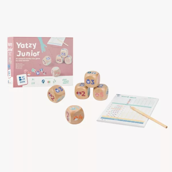 Комплект дървени зарове Yatzy Junior с тефтер и молив – BS Toys