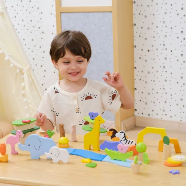 Дървен конструктор с животни Тропически свят за подреждане и творческа игра