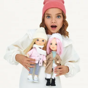 Кукли Orange Toys с модерни дрехи за творческа игра на деца