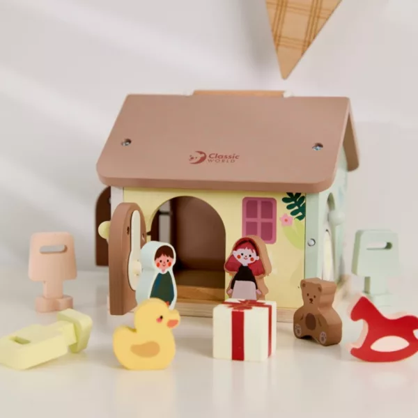 Сензорна дървена къща Classic World с ключалки, фигурки и аксесоари за игра