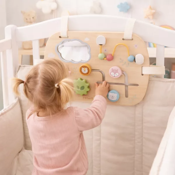 Сензорна дъска за игра Първи открития PolarB използвана от бебе у дома