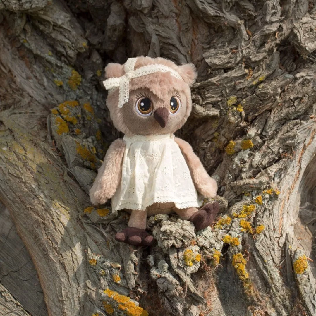 Плюшена сова Соня Нежност с бежова рокля 25 см