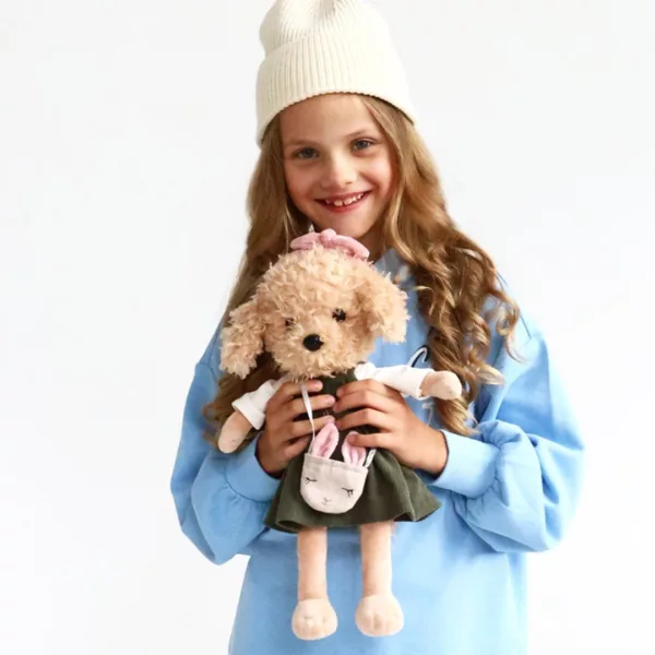 Плюшено кученце Лъки Фенди в зелена рокля за деца 3+