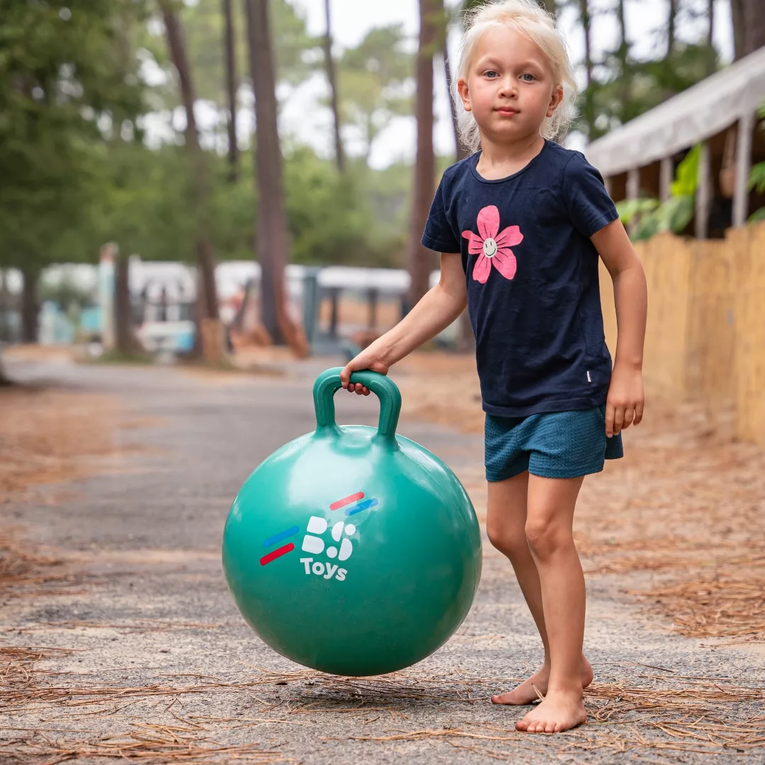 Топка за скачане с дръжка BS Toys зелена за баланс 3+