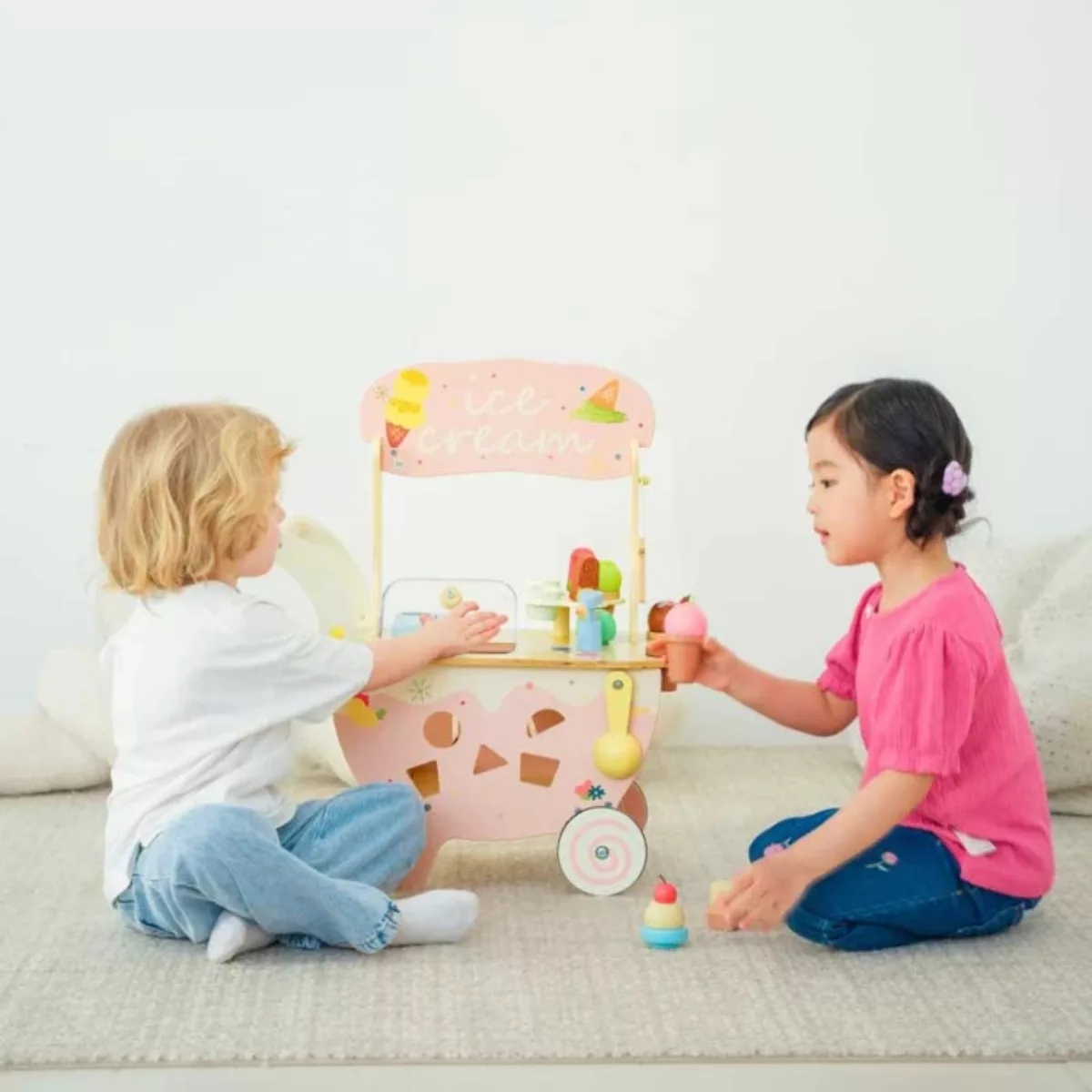 Дървена количка за сладолед за деца с аксесоари розова играчка за ролеви игри 3+
