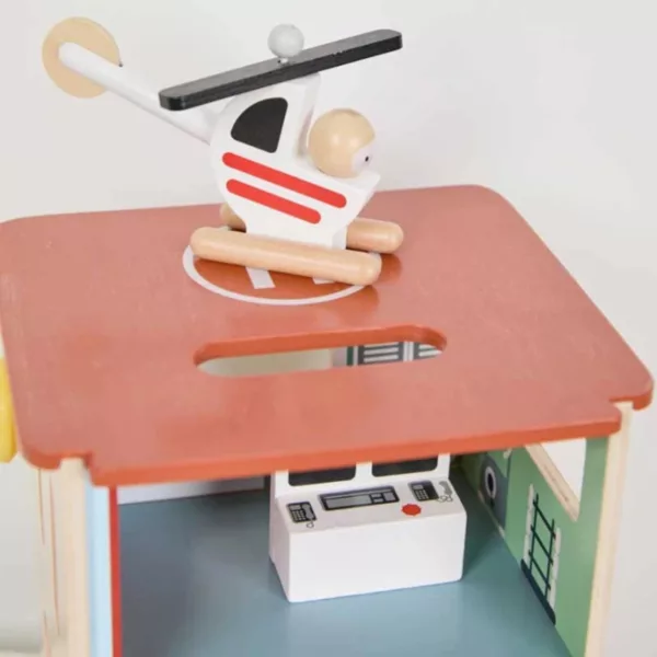 Дървен хеликоптер за пожарна станция бял червен играчка дърво 3+