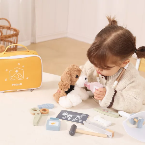 Детски ветеринарен комплект PolarB с аксесоари и куче за игра за деца