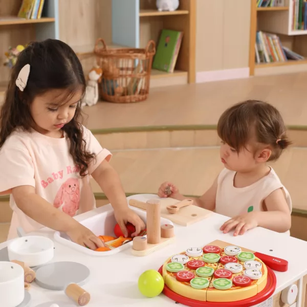 Дървена детска кухня Монтесори център Viga Toys с мивка и фурна бял цвят