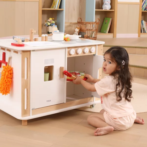Детска кухня с фурна Viga Toys Монтесори игра за готвене и ролеви игри