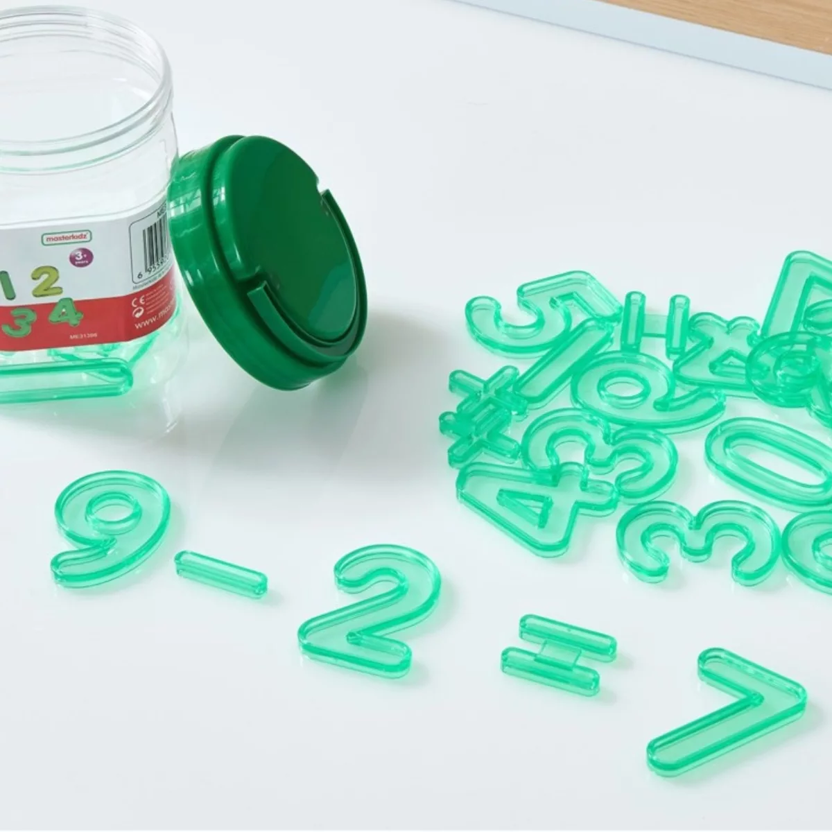 Монтесори прозрачни цифри за броене и сравнение зелен пластмасов комплект 3+