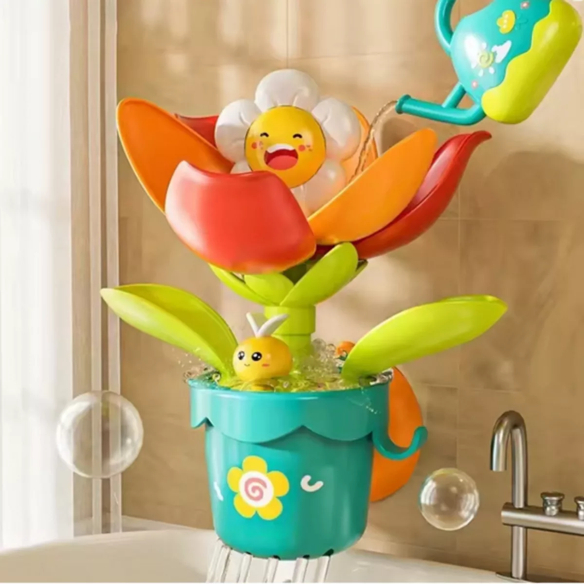 Сензорна играчка за баня цвете с въртящи се елементи и лейка пластмасова