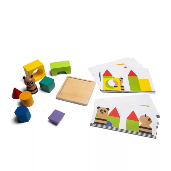 Дървен логически пъзел Панда BS Toys с цветни блокчета, карти и огледало
